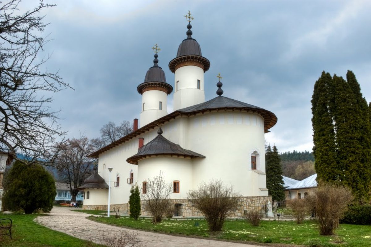 PELERINAJ LA MĂNĂSTIRILE DIN MARAMUREȘ 03-05 SEPTEMBRIE 2021