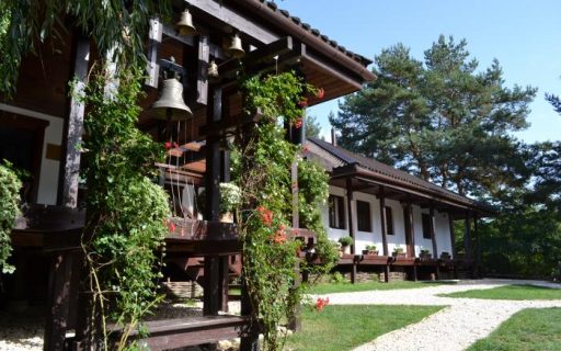 PELERINAJ LA SFÂNTA MUCENIȚĂ FILOFTEIA DE LA CURTEA DE ARGEȘ 05 Decembrie 2021