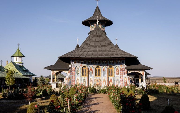 PELERINAJ LA BISERICA DOMNEASCĂ DIN BORZEȘTI 07 FEBRUARIE 2026