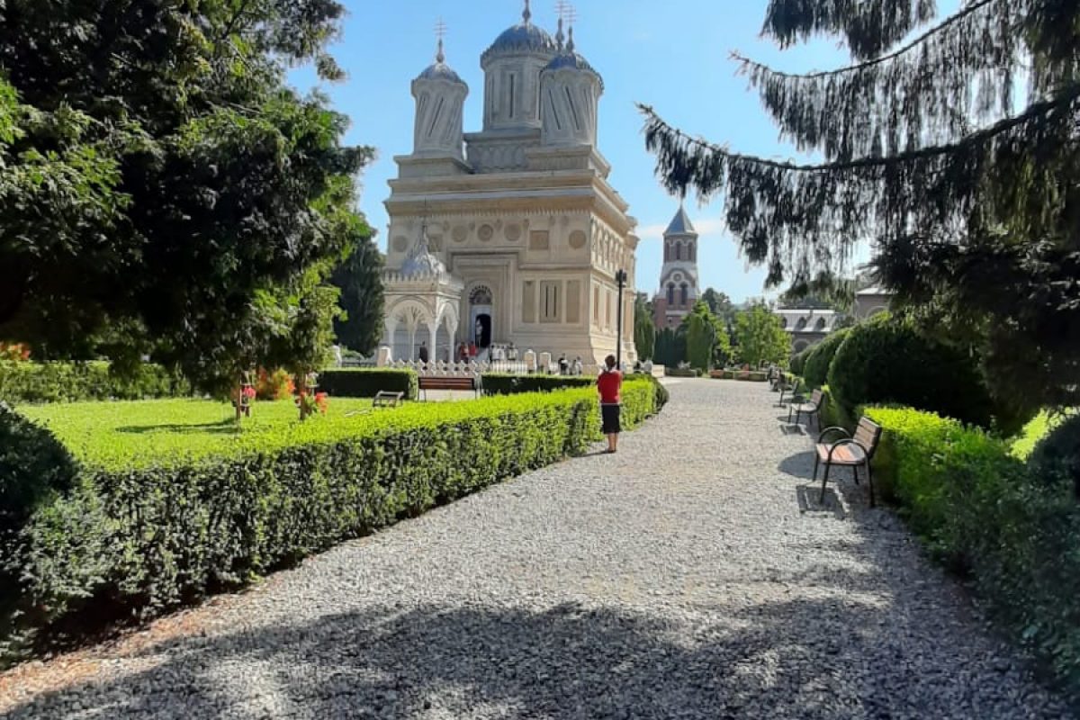 PELERINAJ LA MĂNĂSTIRI RUPESTRE 05-06 AUGUST 2023
