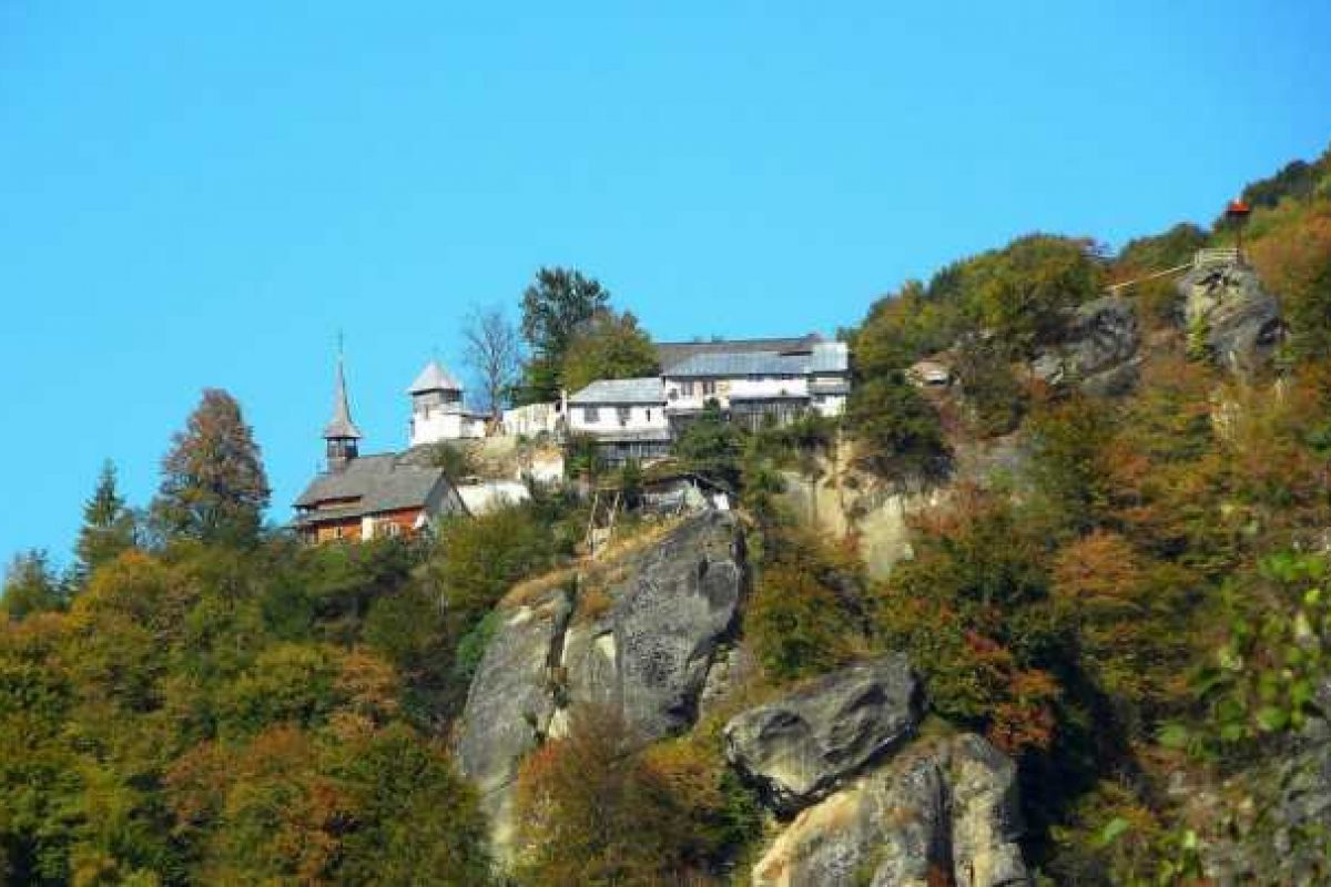 PELERINAJ LA MĂNĂSTIRI RUPESTRE 05-06 AUGUST 2023
