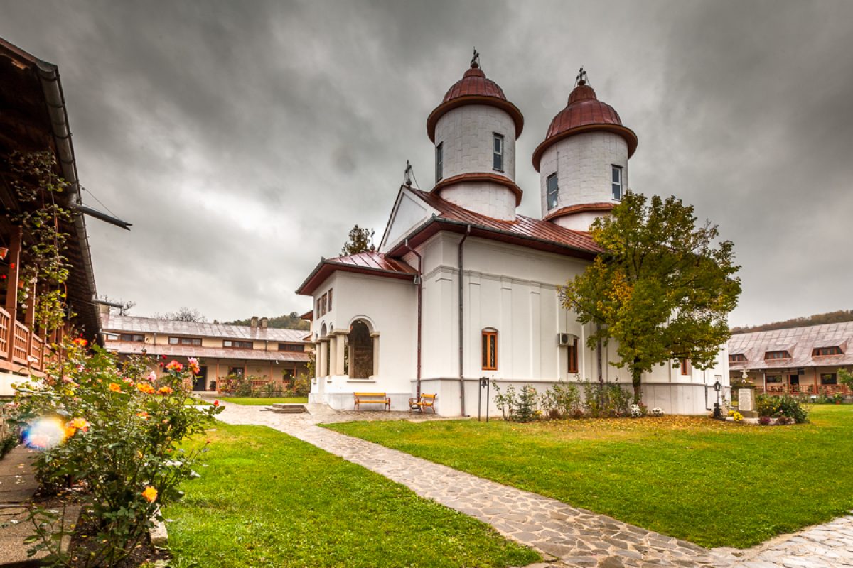 PELERINAJ LA MĂNĂSTIRI RUPESTRE 05-06 AUGUST 2023