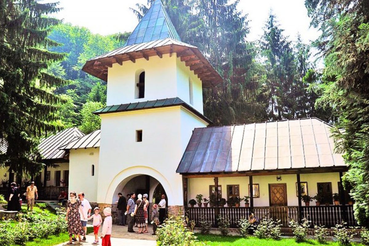 PELERINAJ LA MĂNĂSTIRI RUPESTRE 05-06 AUGUST 2023