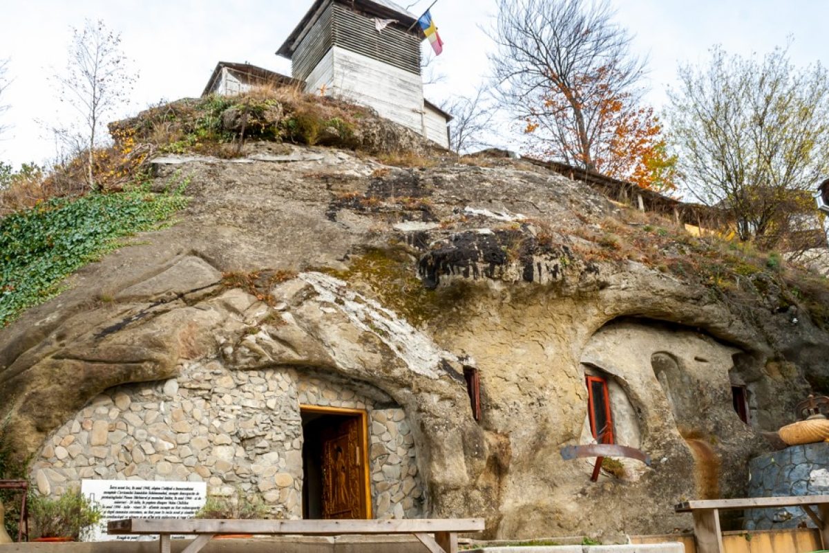 PELERINAJ LA MĂNĂSTIRI RUPESTRE 05-06 AUGUST 2023
